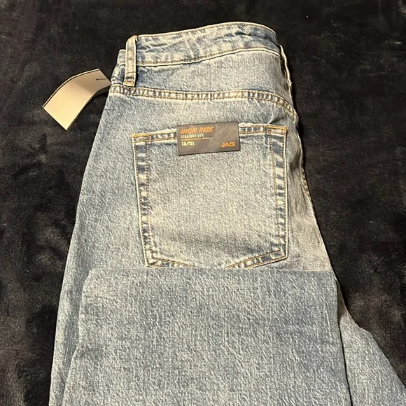 High Rise JAG Jeans - Picture 3 of 3